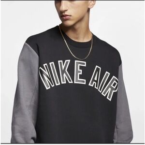 A12‎ Nike Air Men's Black and Gray Sweater